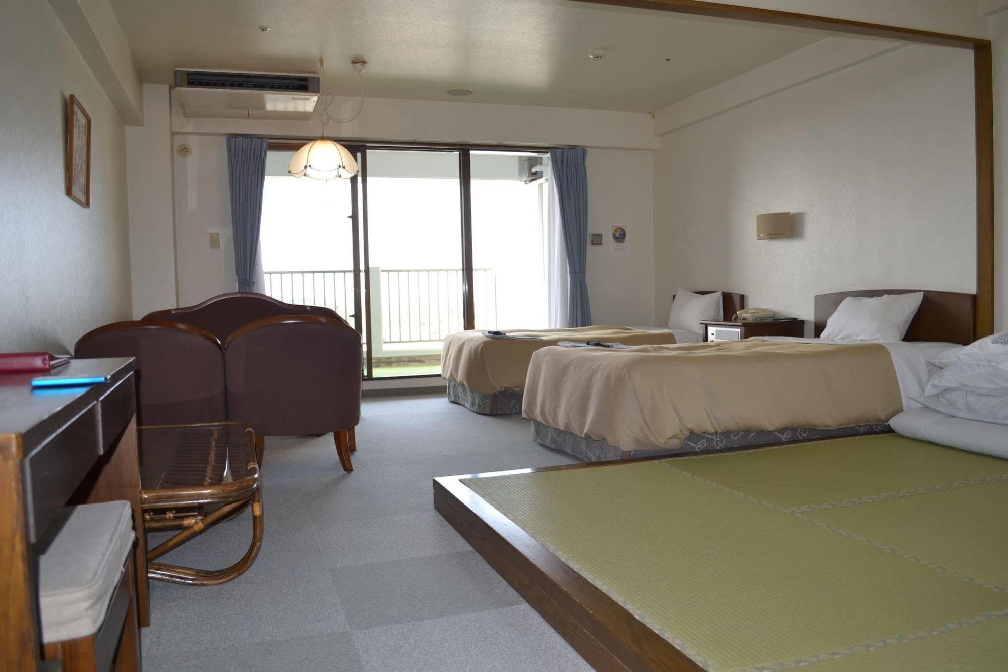 Kanehide Onna Marine View Palace Ngoại thất bức ảnh